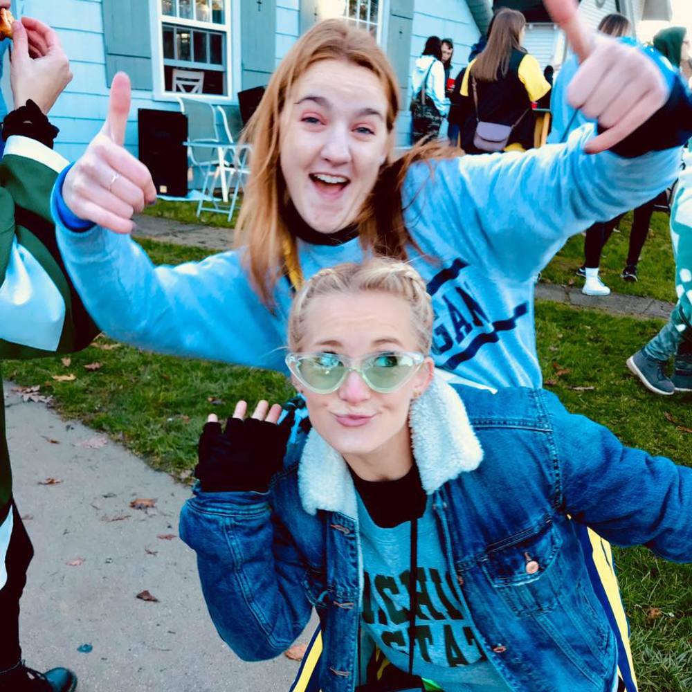 Meet your Posher, Carly